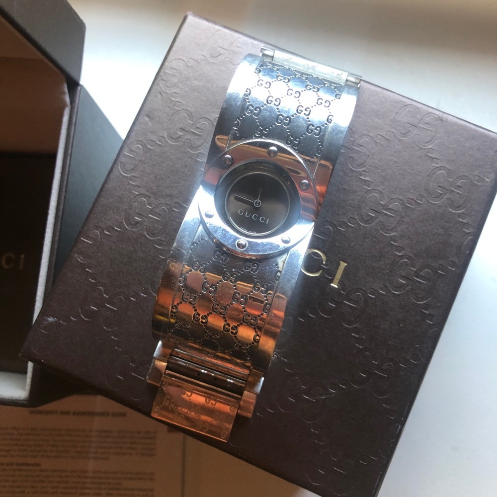 16mm Gucci Twirl Watch
